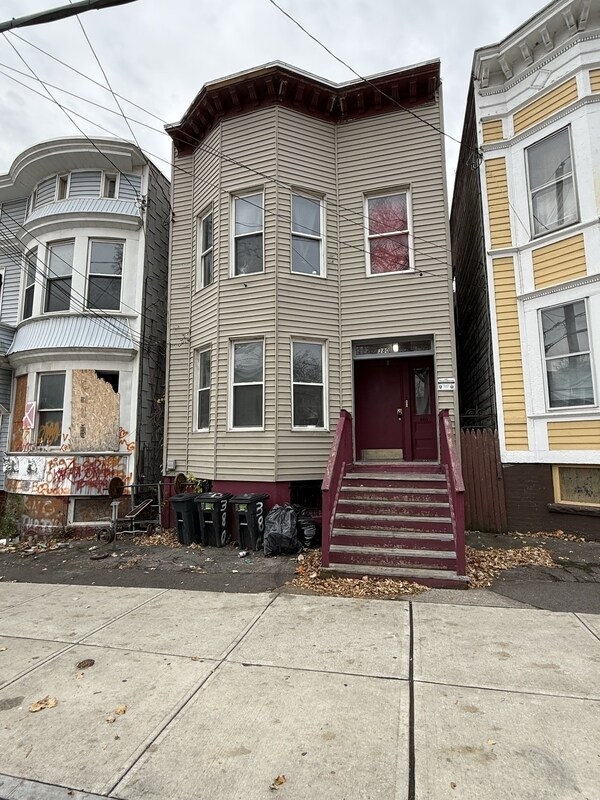 Foto principal - 380 Orange St