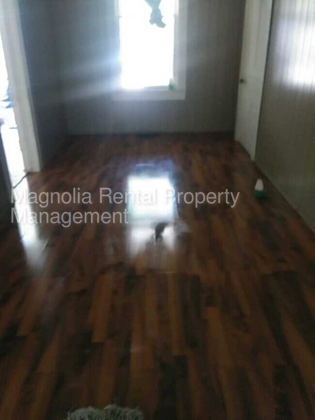 Building Photo - Apartment available in Union