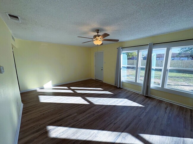 Building Photo - Modern Flair Living In Bayless Atkins Neig...
