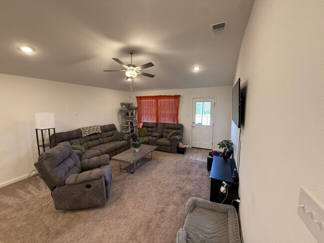 Building Photo - 9802 Tarabon Cv