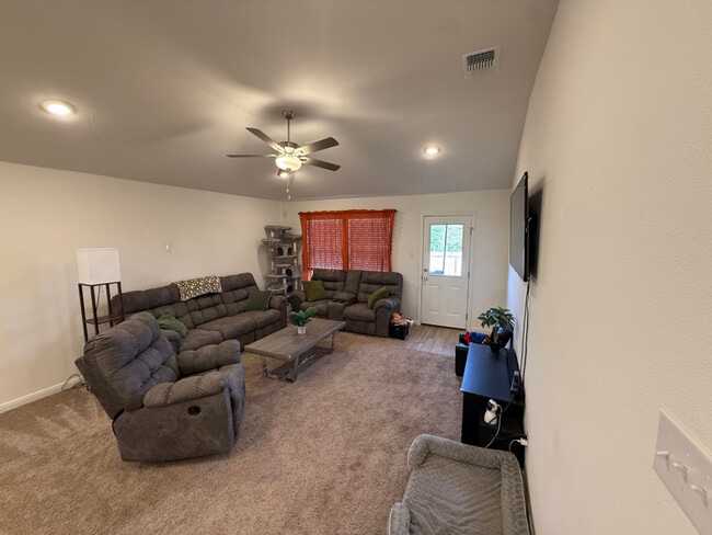 Foto del edificio - 9802 Tarabon Cv