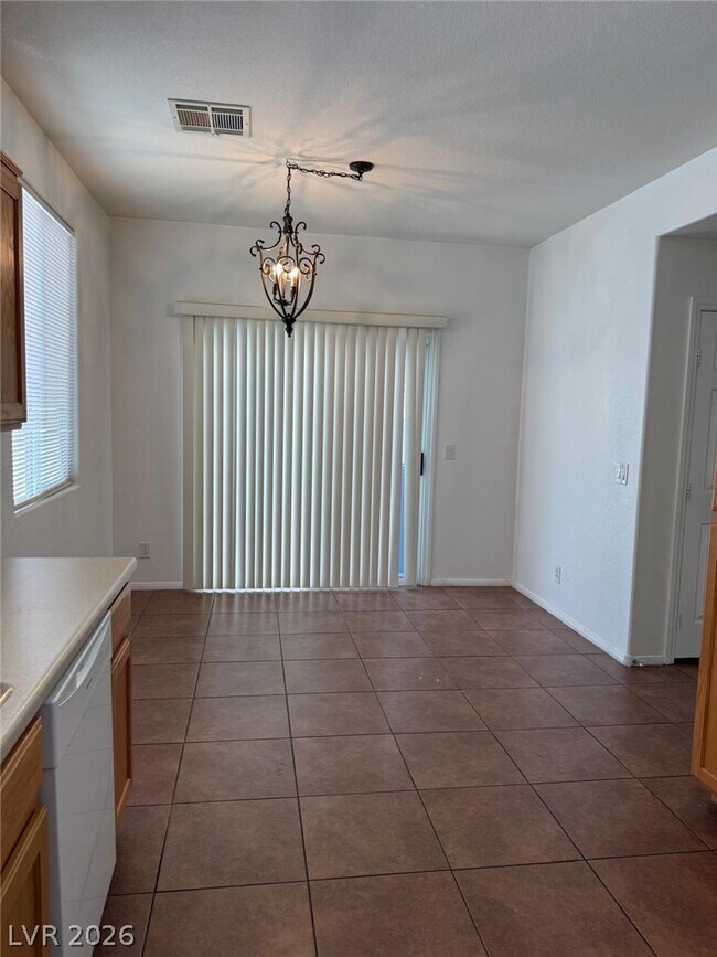 Foto del edificio - 1260 Oak Village Ave