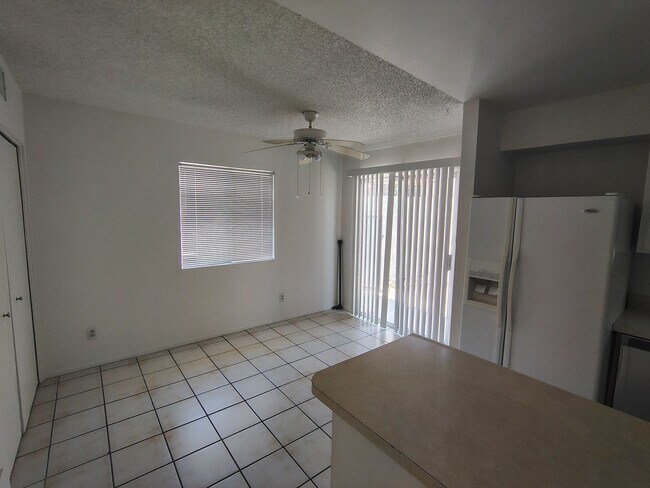 Foto del edificio - 5905 Sun County Blvd