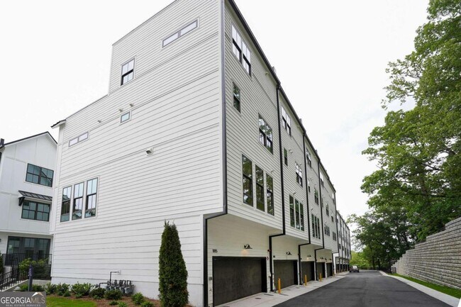 Building Photo - 1815 Gotham Ln NE