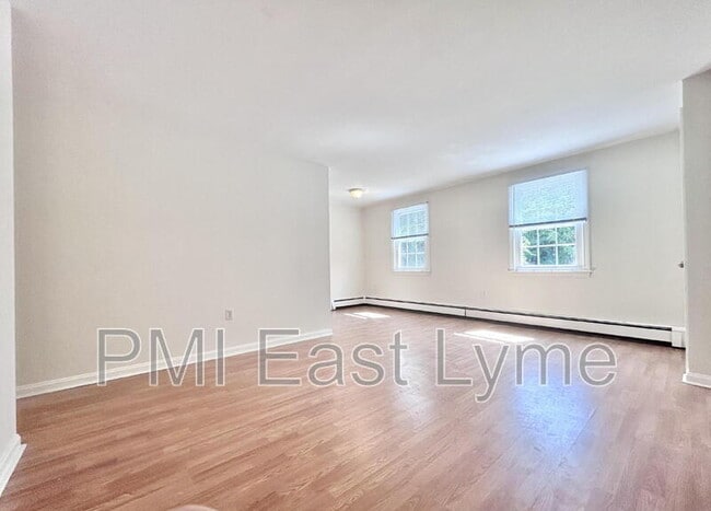 Photo - 65 Evergreen Ave Apartment