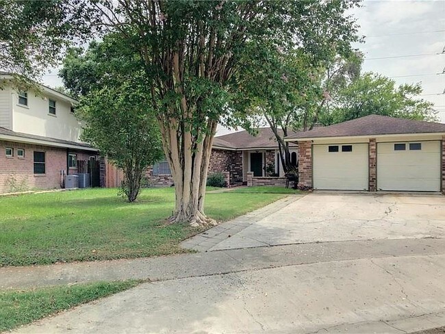 Building Photo - 5221 Fulwell Dr