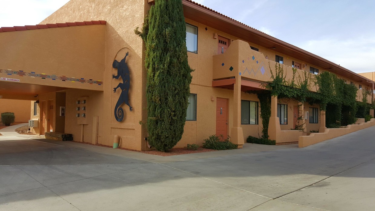 Primary Photo - 540 WEST Rd