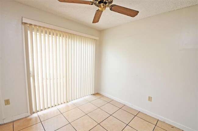 Building Photo - 1720 Potomac Ct