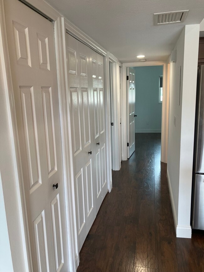 Foto del edificio - 5428 Swift Rd