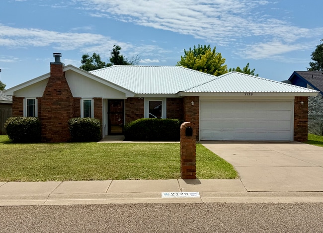 Building Photo - 2129 Country Meadows Dr