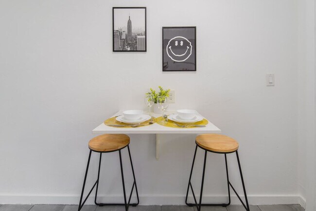 Foto del edificio - 515 NE 82nd St