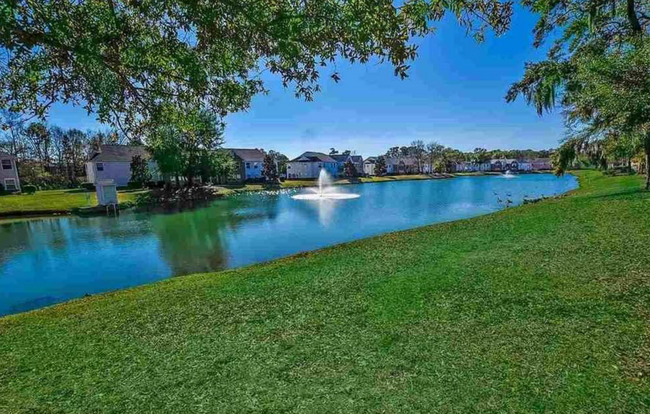 Building Photo - NEWLY RENOVATED 4 Bed/2 Bath with Communit...