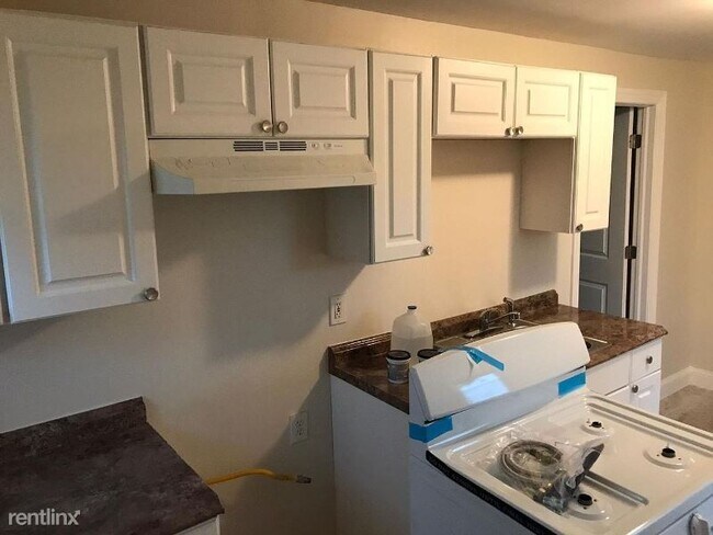 Building Photo - 2 br, 1 bath House - 21 Atkins Ave