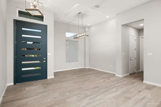 Building Photo - 20 Zinnia St