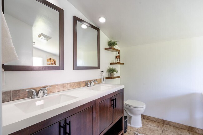 Foto del edificio - 273 W Carmel Valley Rd