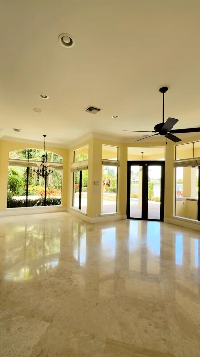 Building Photo - 9407 Bridgebrook Dr