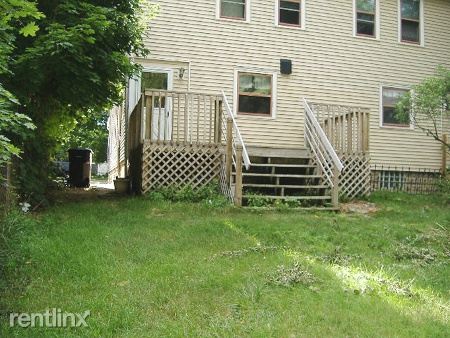 Building Photo - 109 Monroe St
