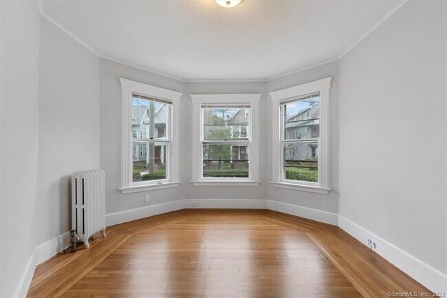 Building Photo - 100 Brownell St