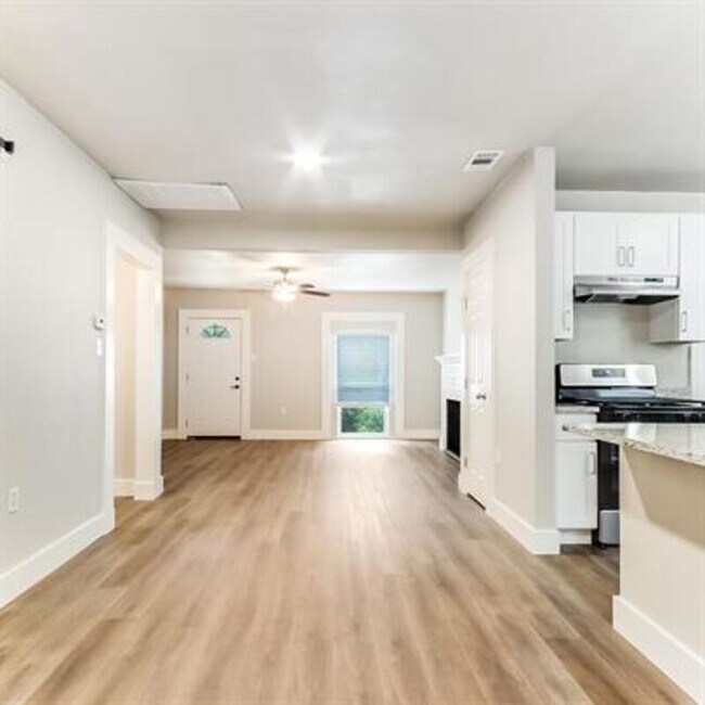 Building Photo - 2626 Easter Avenue