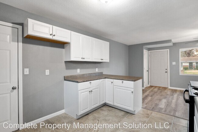 Building Photo - 3 br, 1 bath House - 50 Lynn Meadows Ln