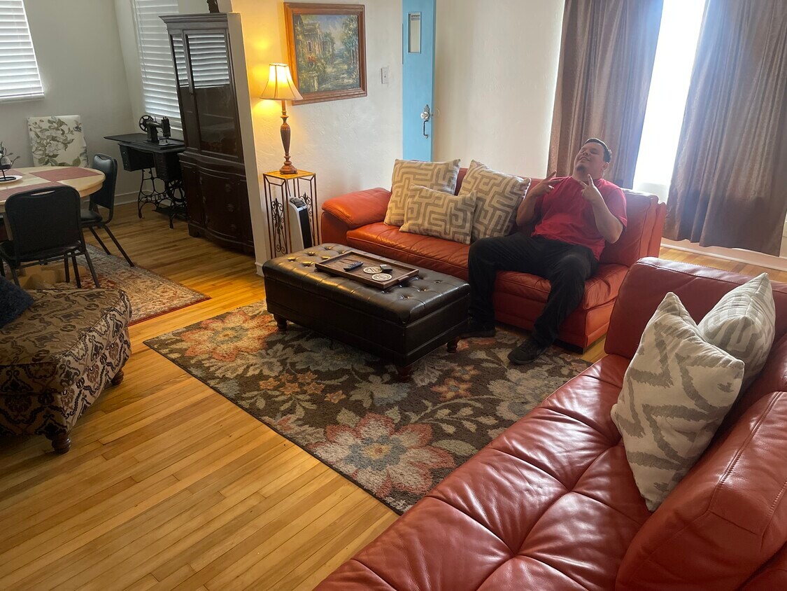 Foto principal - 4505 Pershing Dr