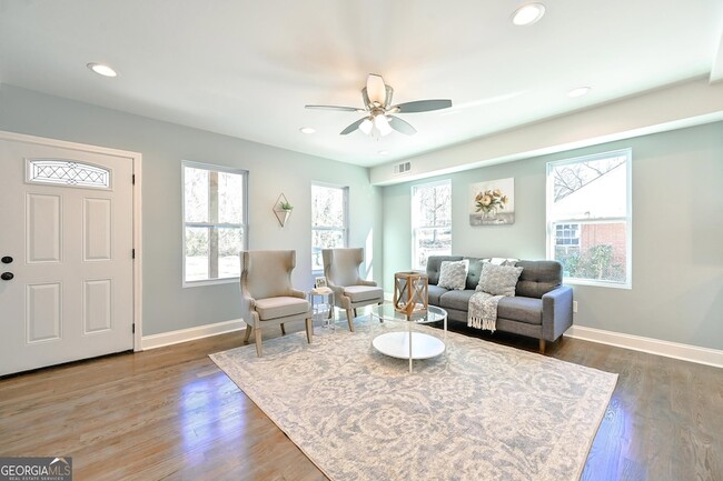 Building Photo - 1794 Tiger Flowers Dr NW