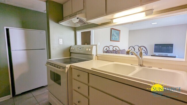 Building Photo - FULLY FURNISHED 1 Bedroom Unit in Fort Wal...