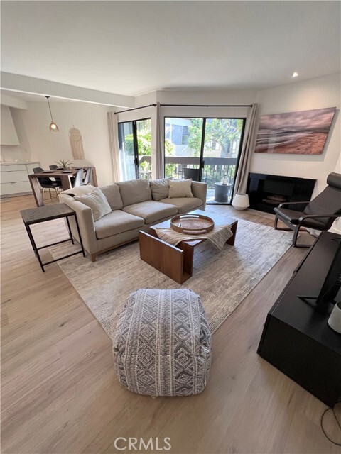 Spacious Living Area - 950 N Kings Rd