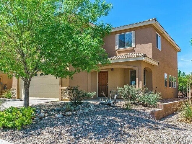 Building Photo - Spacious 2 story, 4 bedroom home