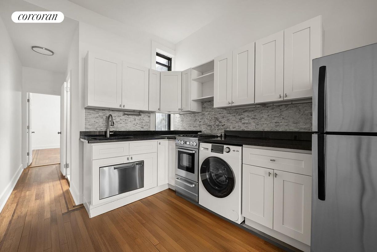Foto del edificio - 221 E 88th St