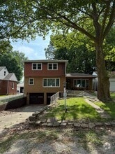 Building Photo - 2724 S Park Ave