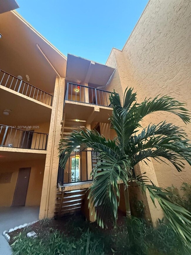 Building Photo - 4304 NW 9th Ave