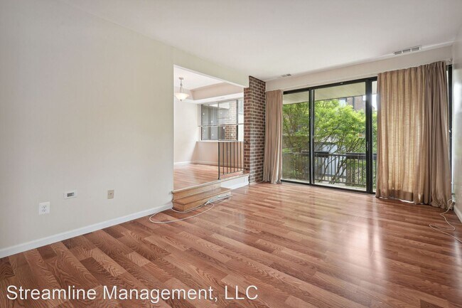 Building Photo - 2 br, 1.5 bath House - 2113 Walsh View Ter...