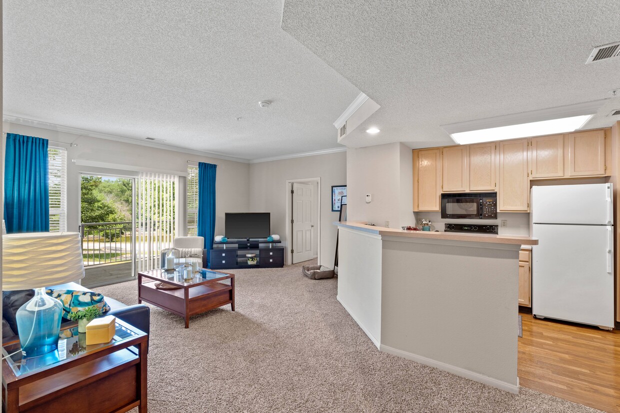 Foto principal - The Claremont Apartment Homes