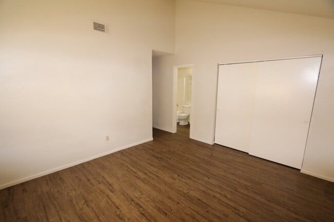 Foto del edificio - 3214 Keywood Ln