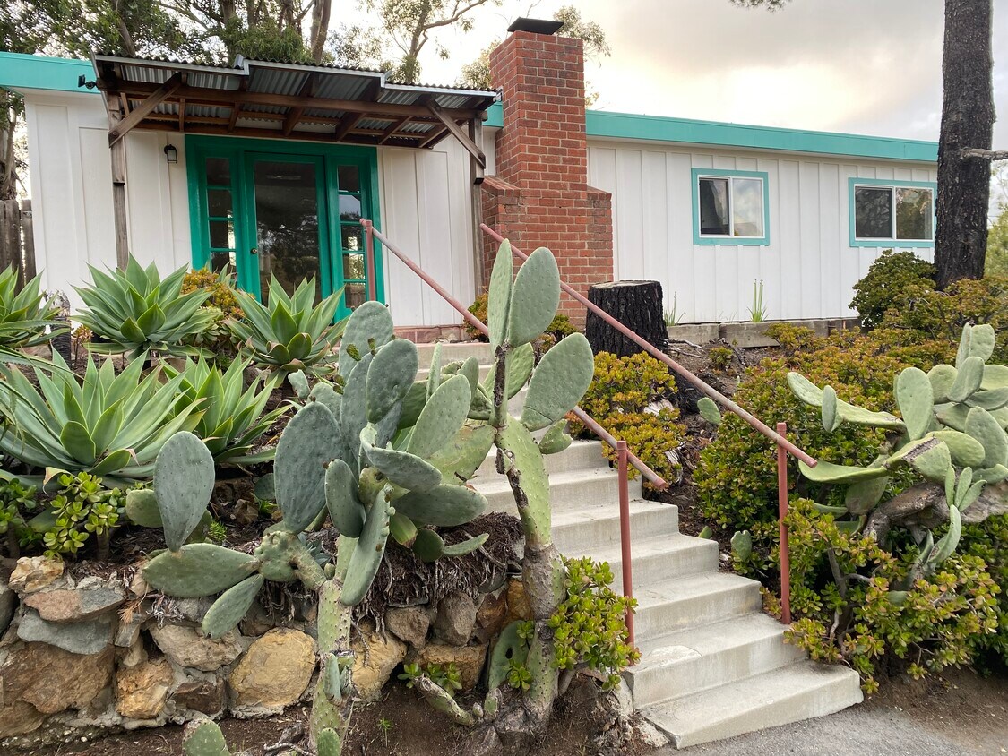 1902 Decker School Ln, Malibu, CA 90265 House Rental in Malibu, CA