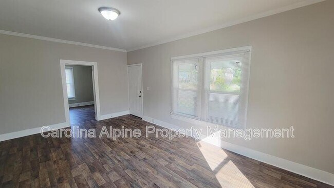 Foto del edificio - 318 E Sumter St