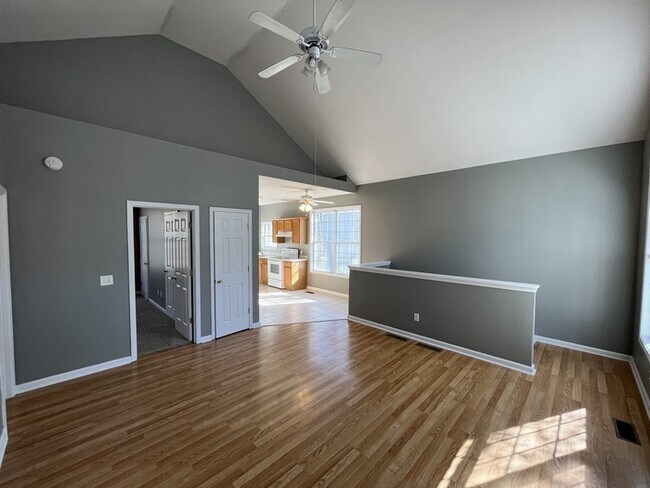 Building Photo - 3615 Hudson Dr