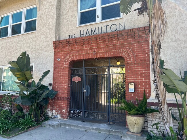 Building Photo - 1616 E Ocean Blvd