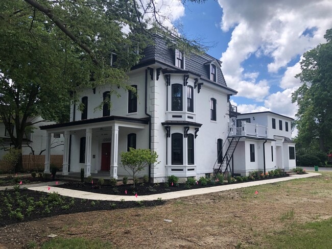 Photo - 108 Centre St Apartment