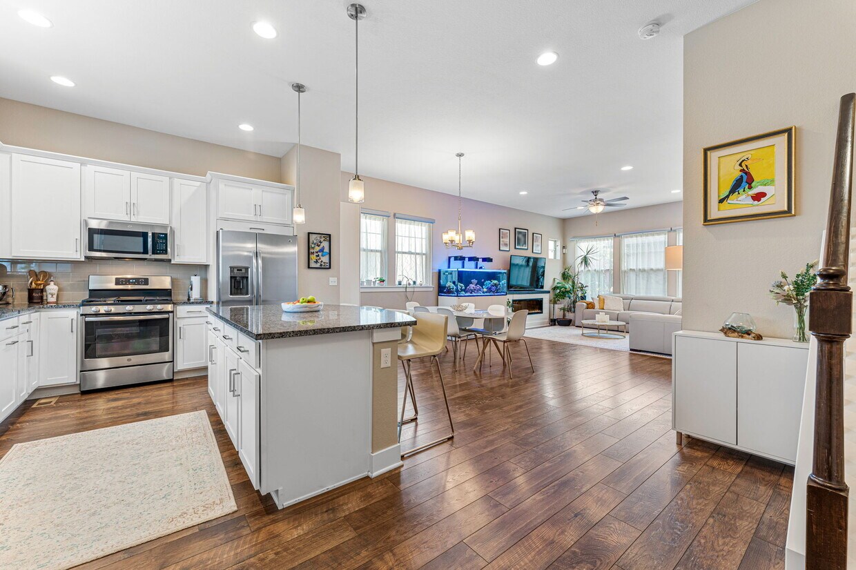 Primary Photo - 9325 E 58th Dr
