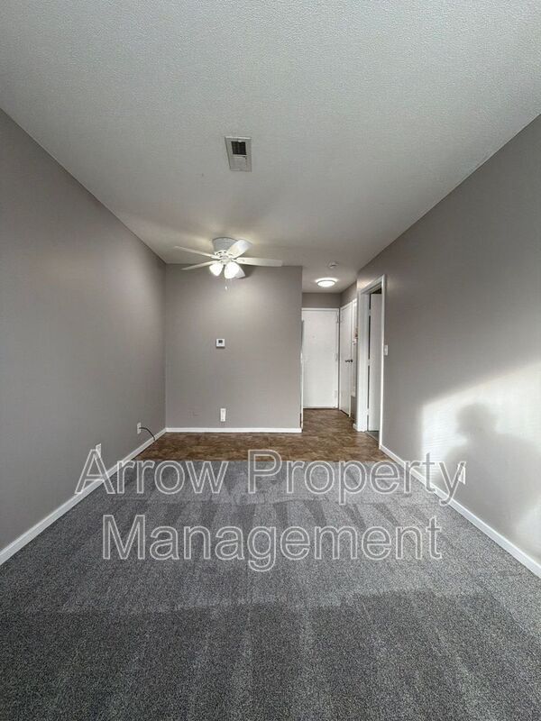 Foto del edificio - 1111 E Street