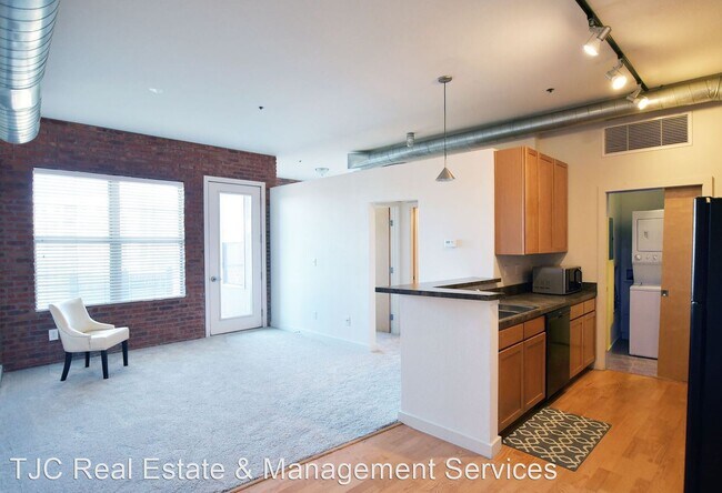 Building Photo - 7700 E 29th Ave