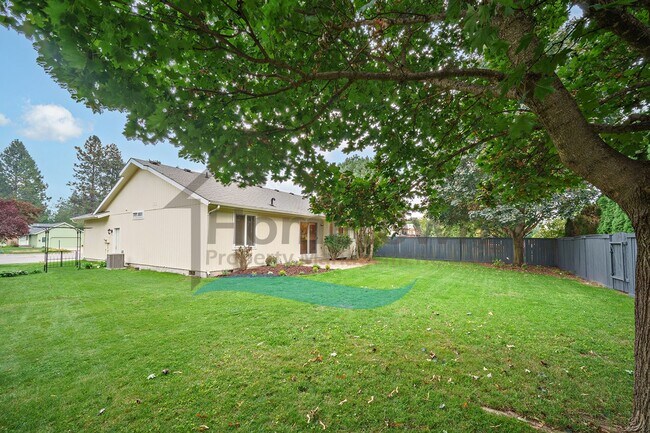 Building Photo - Exceptional Value: 3 Bedroom 2 Bathroom Ho...