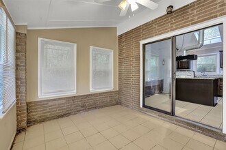 Building Photo - 3960 La Salle Way SW