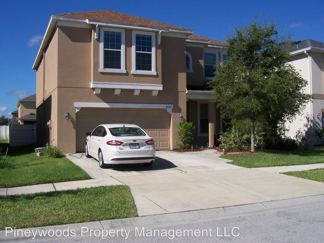 Foto principal - 9627 Oak Glade Ave