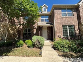 Building Photo - 4305 Pecan Knoll Dr