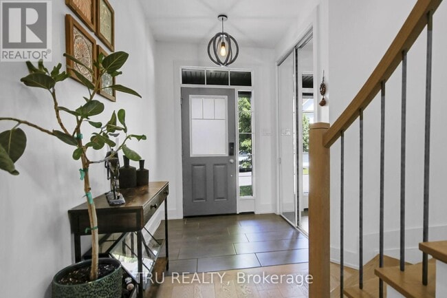 Building Photo - 993 Shimmerton Cir