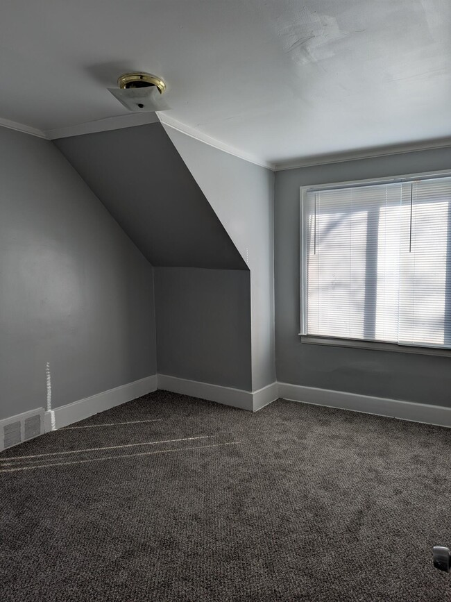 Building Photo - 1513 Alter Rd