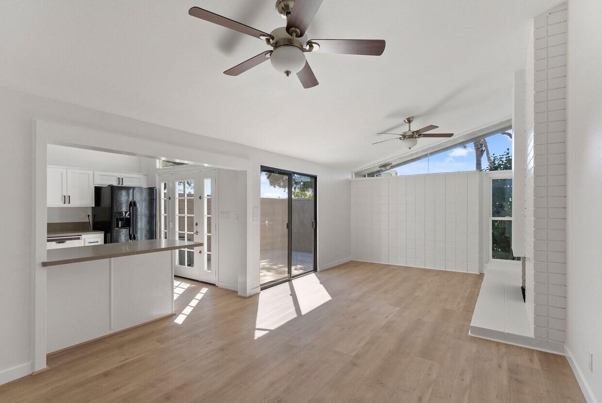 Primary Photo - 450 Bolero Way